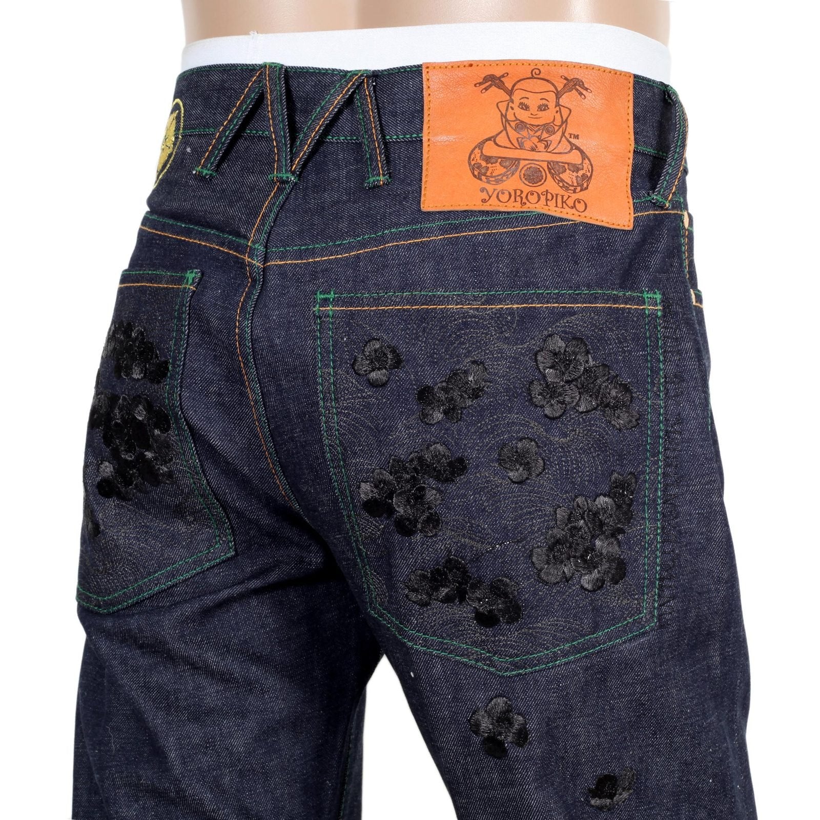 YOROPIKO MARTIN YAT MING SANTASTIC EMBROIDERED BLACK SAKURA