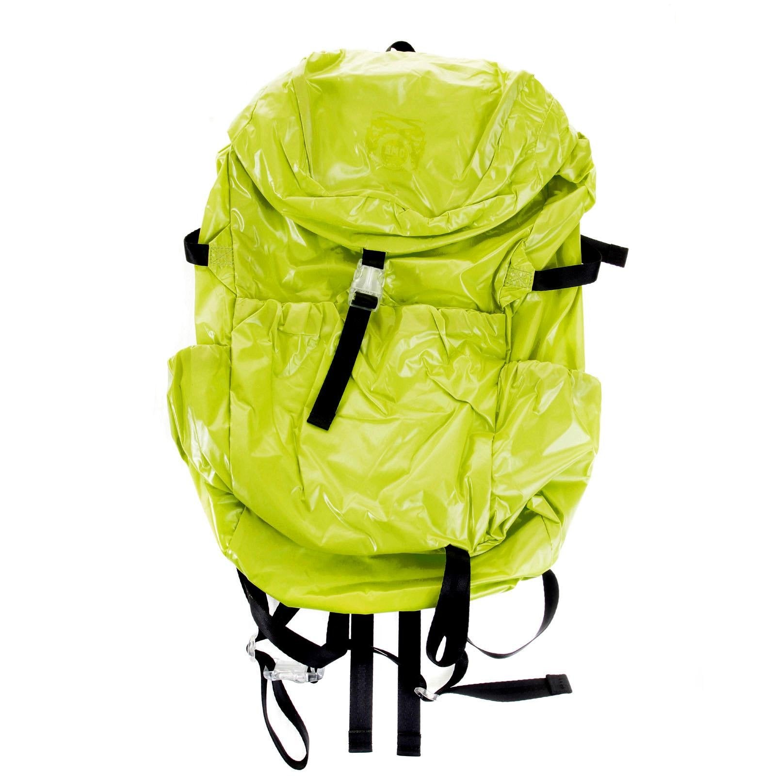 RMC MARTIN KSOHOH MKWS UNISEX LIGHTWEIGHT NYLON BACKPACK IN LIME WITH TOP FLAP CLIP CLOSURE REDM2273