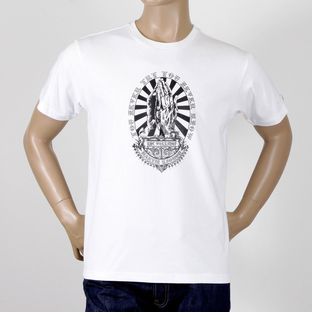 RMC JEANS 8TH ANNIVERSARY FOLDED HANDS PRINTED WHITE SHORT SLEEVE REGULAR FIT CREW NECK TSHIRT REDM2703