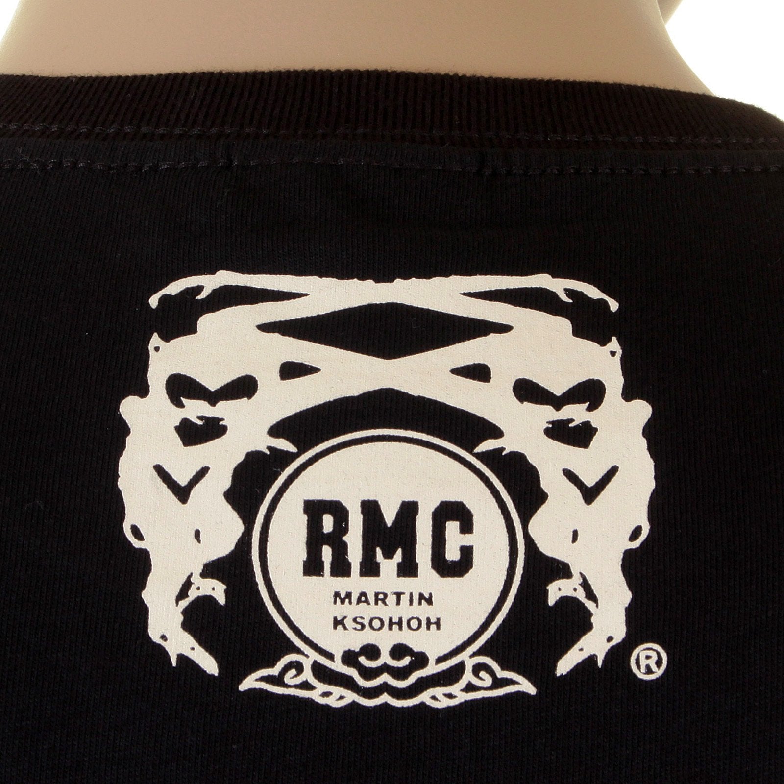 RMC MARTIN KSOHOH REGULAR FIT POKER SKULL PLAYING CARD SHORT SLEEVE CREW NECK T SHIRT IN BLACK REDM1165