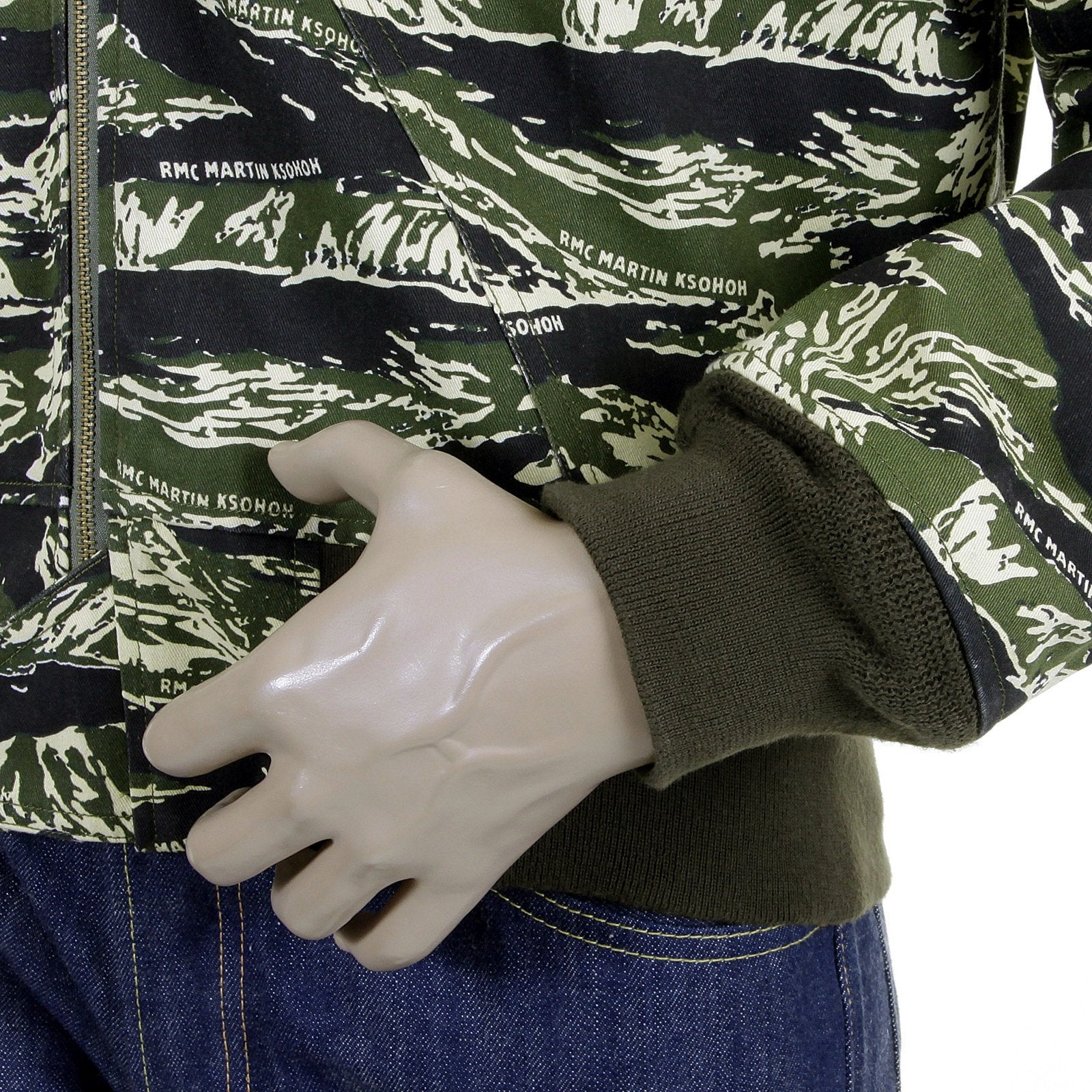 RMC JEANS REGULAR FIT GREEN CAMO RQZ1095 BOMBER JACKET FOR MEN WITH ZIP FRONT CLOSURE REDM2346A