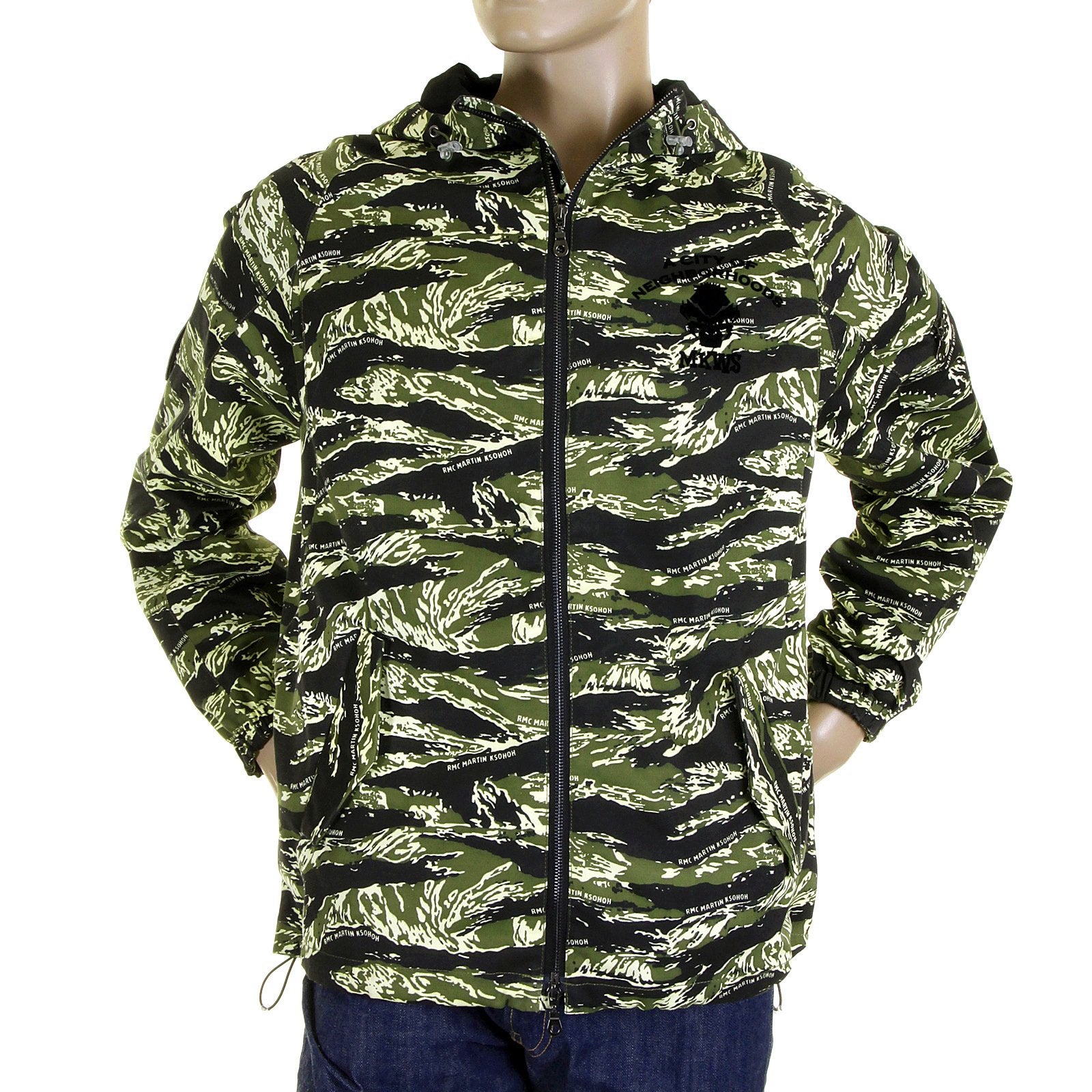 RMC JEANS REGULAR FIT GREEN TIGER CAMO RQZ1084 HOODED WINDBREAKER JACKET FOR MEN WITH ZIP FRONT CLOSURE REDM2302A