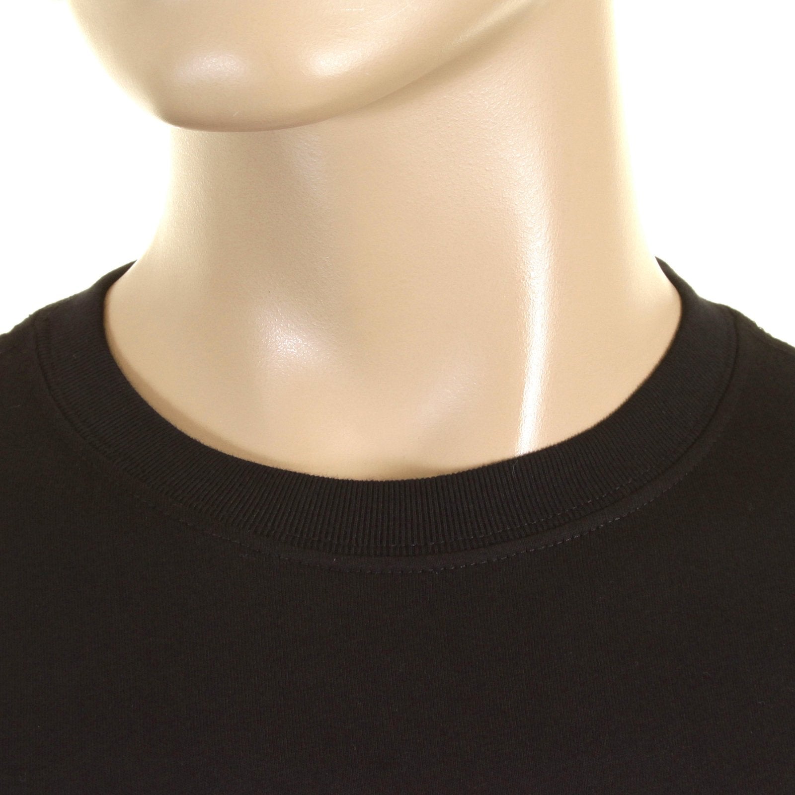 RMC JEANS LIMITED EDITION REGULAR FIT RQT11025 PRAY FOR JAPAN SHORT SLEEVE CREWNECK BLACK T SHIRT REDM0048