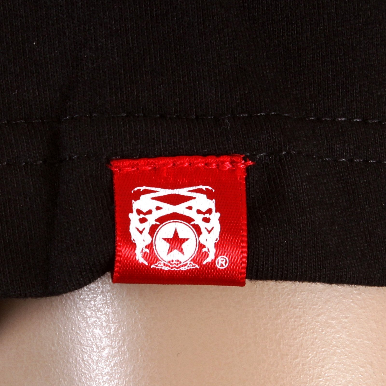 RMC JEANS LIMITED EDITION REGULAR FIT RQT11025 PRAY FOR JAPAN SHORT SLEEVE CREWNECK BLACK T SHIRT REDM0048