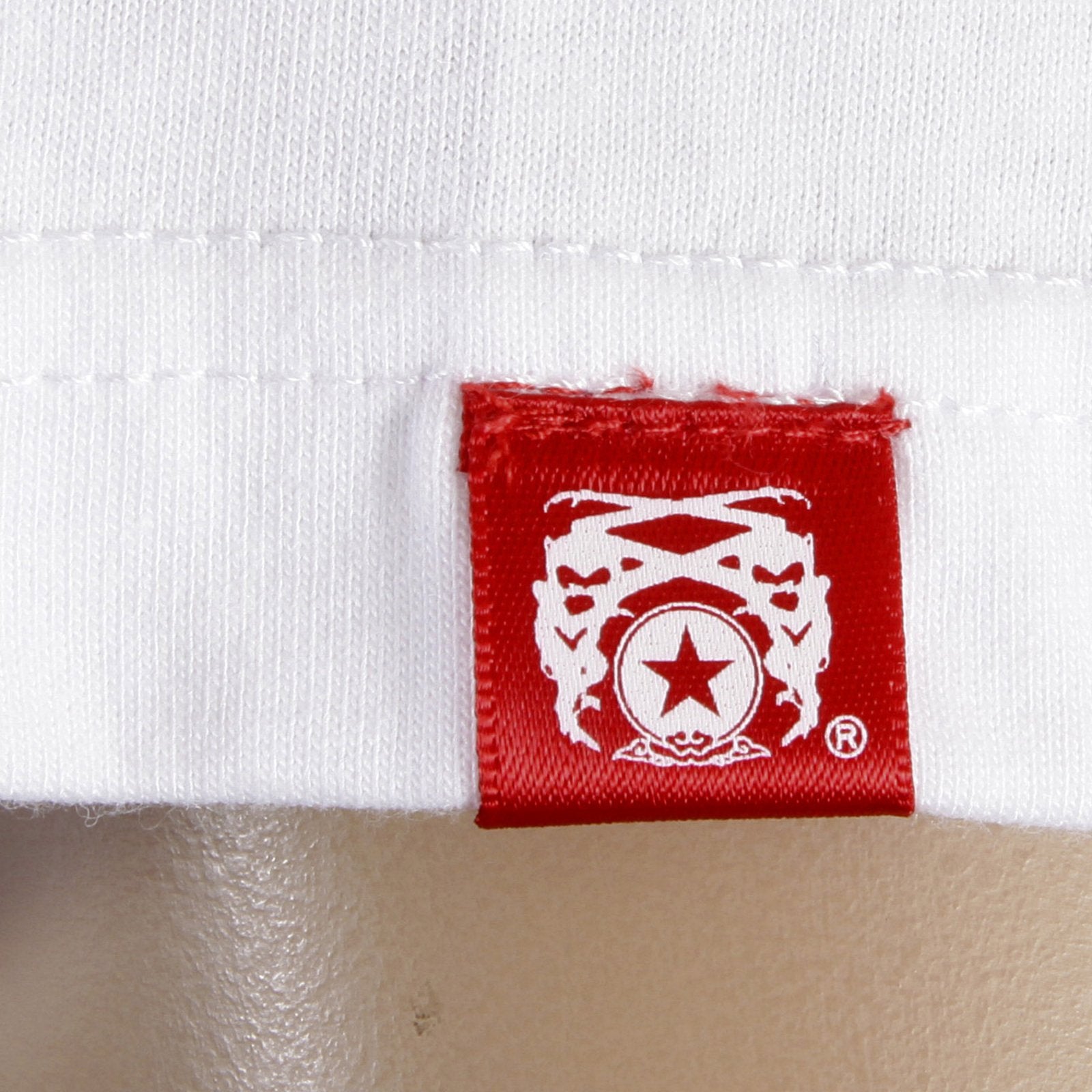 RMC JEANS LIMITED EDITION SHORT SLEEVE RQT11025 REGULAR FIT PRAY FOR JAPAN CREWNECK T SHIRT IN WHITE REDM0050