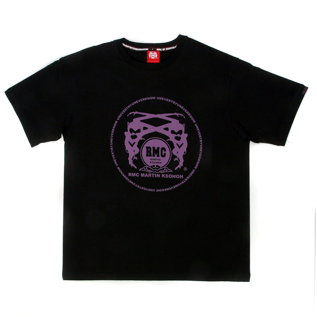 RMC MARTIN KSOHOH 100% COTTON REGULAR FIT CREW NECK SHORT SLEEVE PRINTED FUSCIA LOGO T-SHIRT IN BLACK REDM0129