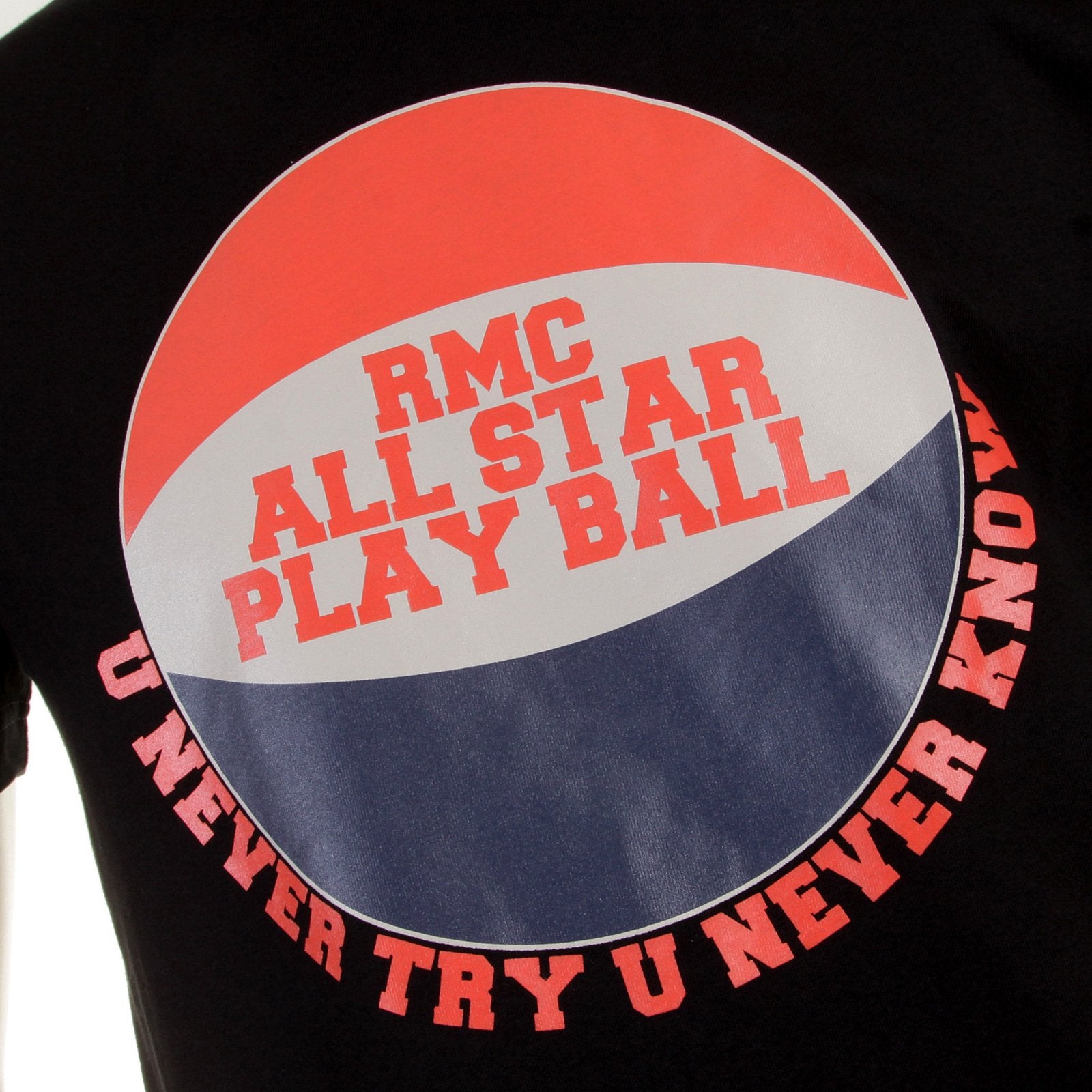 RMC MARTIN KSOHOH CREW NECK REGULAR FIT RQT1077 SHORT SLEEVE BLACK T SHIRT WITH BASKETBALL PRINT REDM0970