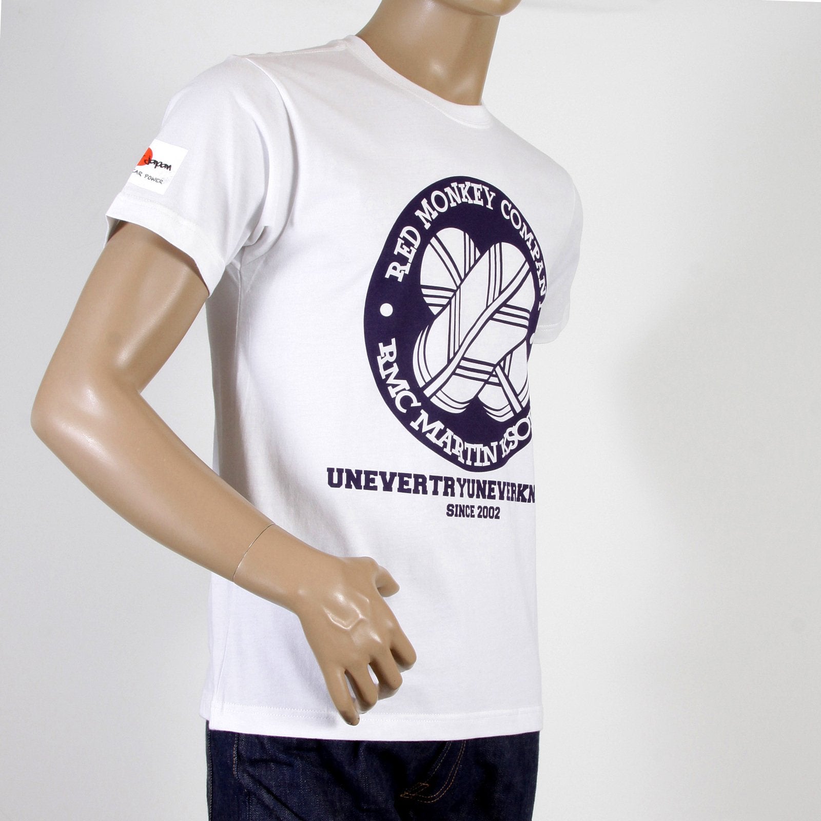 RMC MARTIN KSOHOH SHORT SLEEVE RQT11074 WHITE REGULAR FIT CREW NECK T SHIRT WITH KAMON 2 PRINT REDM0964