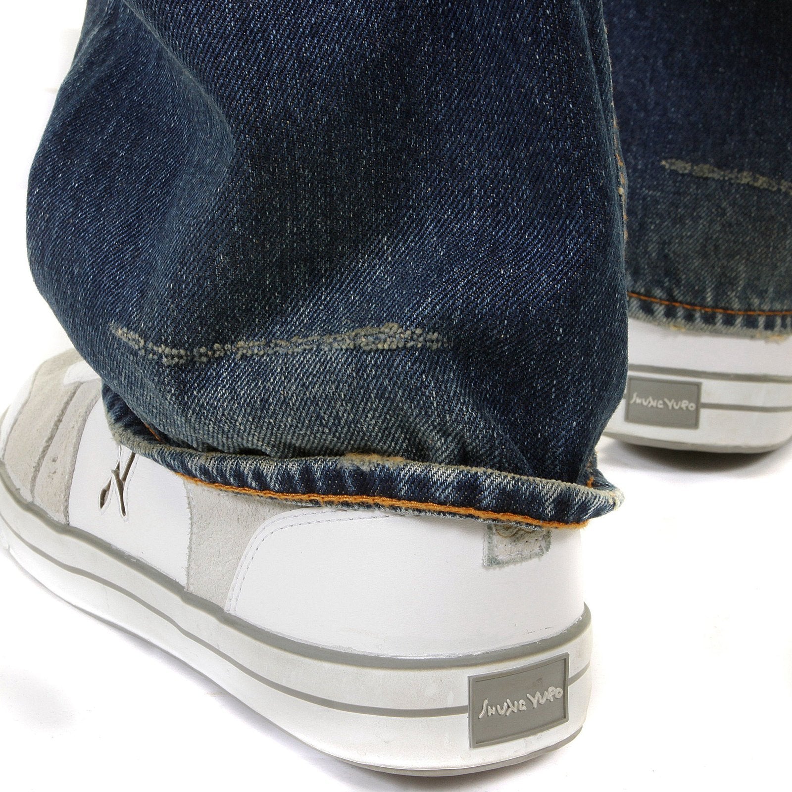 RMC MARTIN KSOHOH MENS VINTAGE LIGHT WASH DENIM JEANS WITH DISTRESSED EDGES AND OVEN BAKED CREASE REDM2284