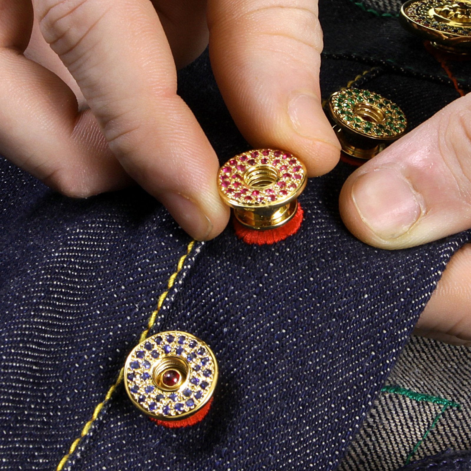 RMC JEANS BLUE SAPPHIRE CUSTOM MADE PRECIOUS STONE GIFT BOX BUTTON SET RMC2369