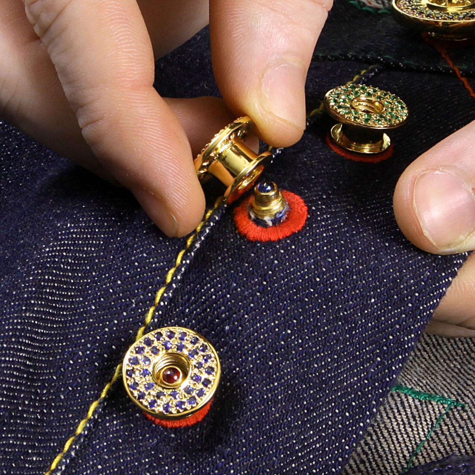 RMC JEANS BLUE SAPPHIRE CUSTOM MADE PRECIOUS STONE GIFT BOX BUTTON SET RMC2369