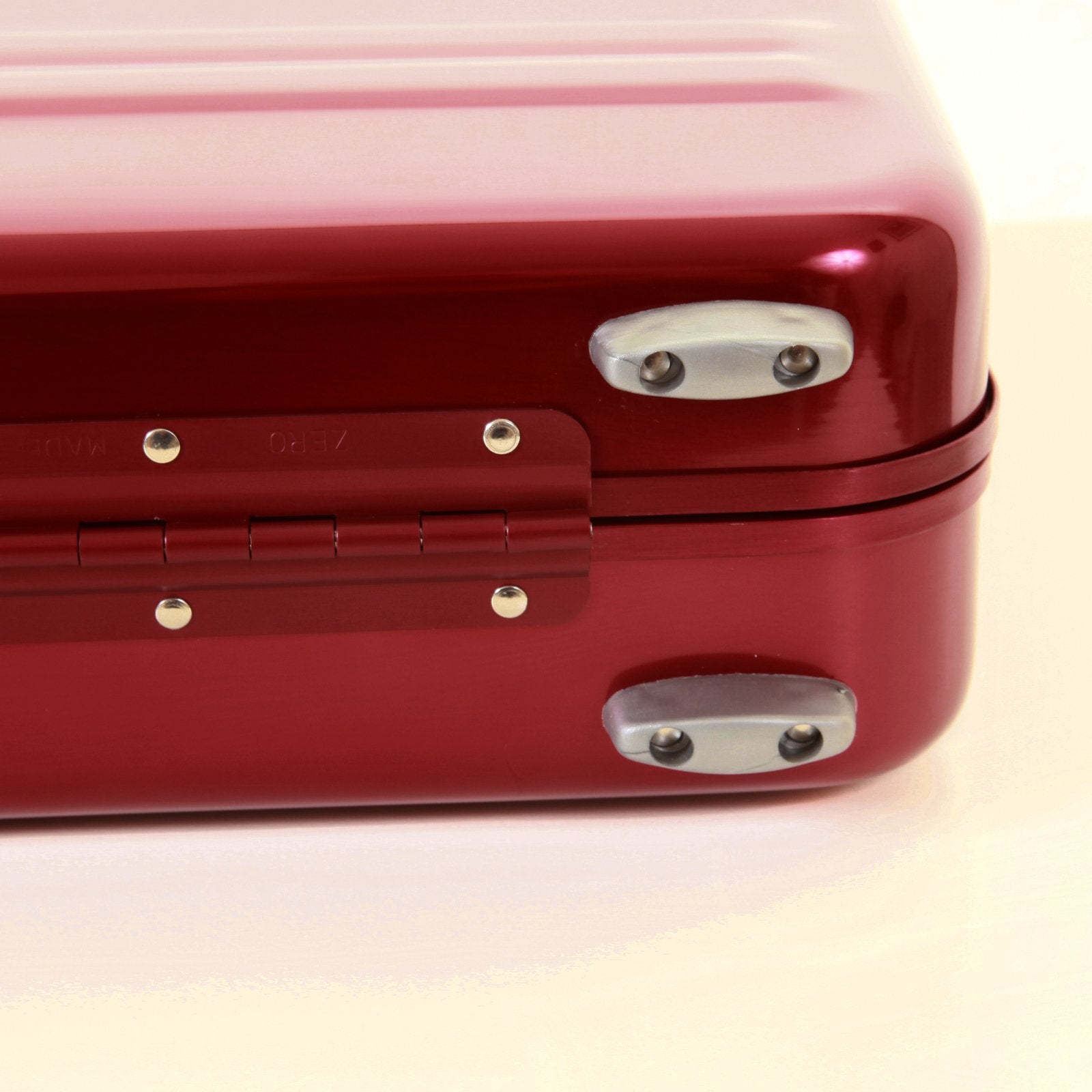 RMC MARTIN KSOHOH X ZERO HALLIBURTON SILVER HANDLE SIGNATURE LIMITED EDITION ALUMINIUM BRIEFCASE IN RED RMC1438