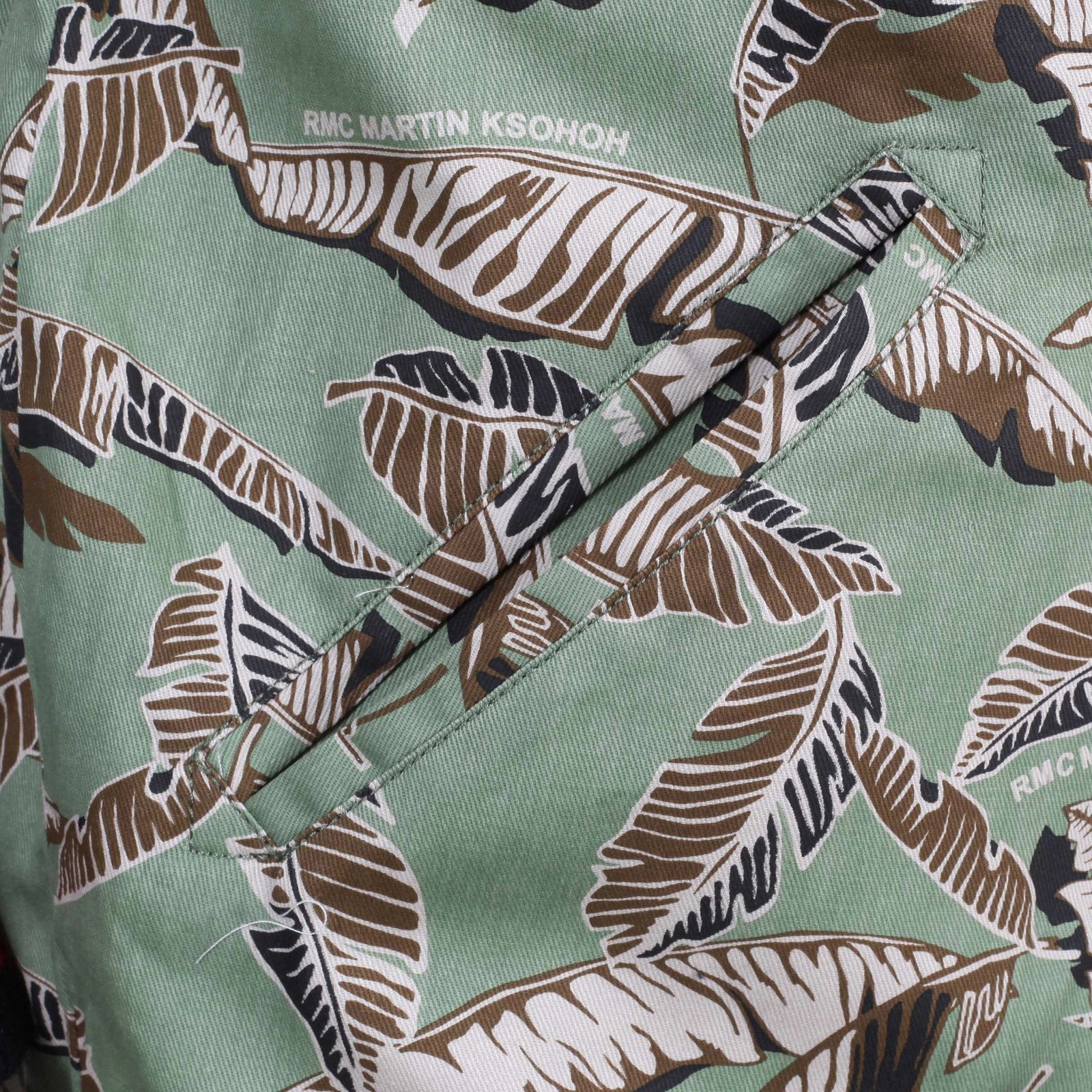 RMC JEANS RQJ13163 REGULAR FIT GREEN LEAF CAMO VINTAGE BASEBALL JACKET REDM4421