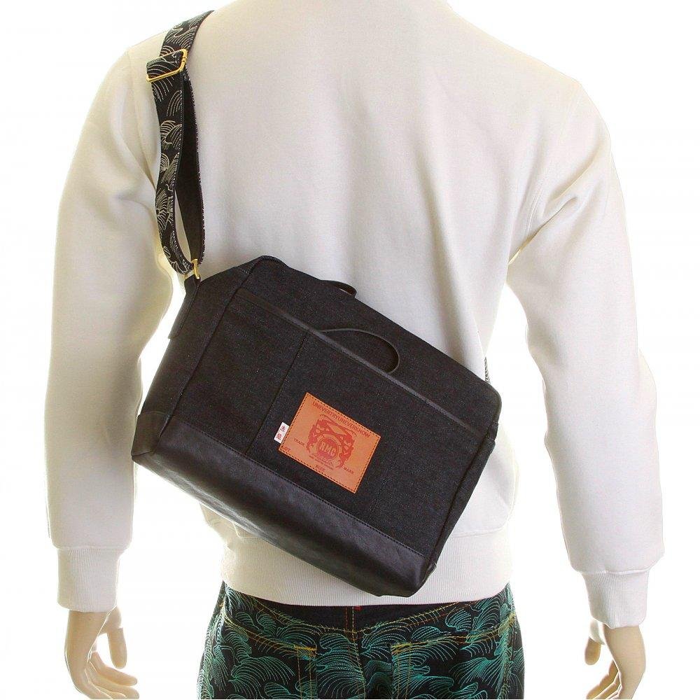 RMC JEANS UNISEX FULLY LINED DENIM DESPATCH BAG WITH LEATHER BASE REDM5527