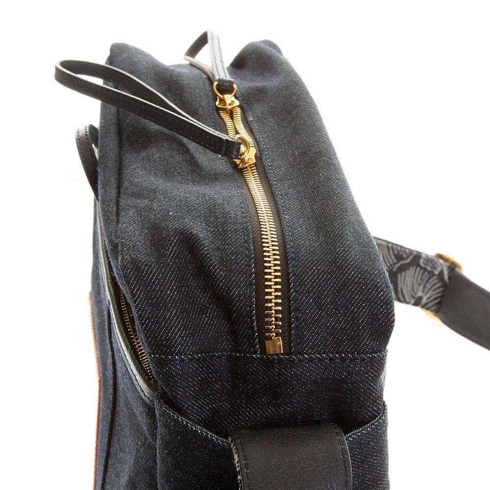 RMC JEANS UNISEX FULLY LINED DENIM DESPATCH BAG WITH LEATHER BASE REDM5527
