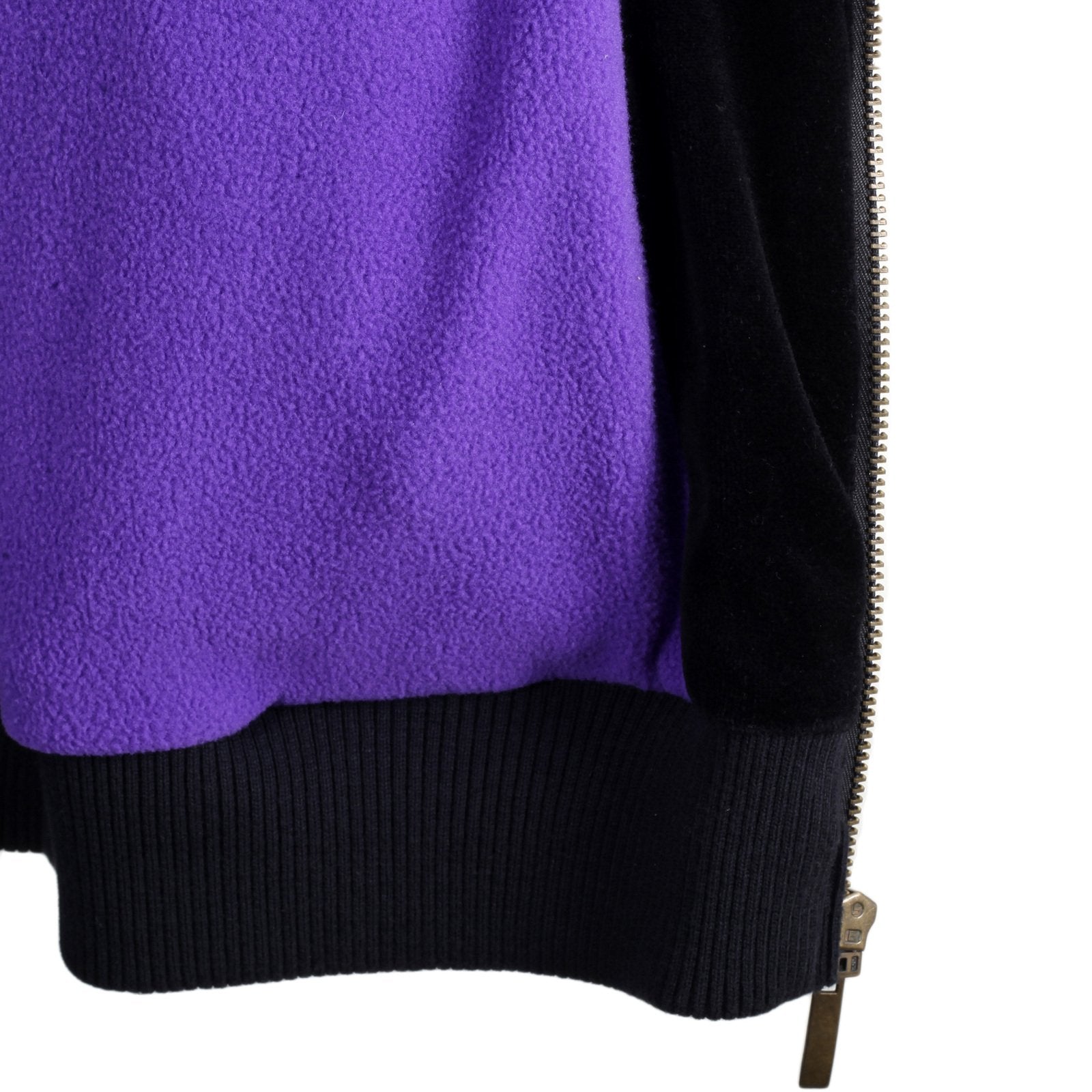 RMC JEANS SAKURA CRANE EMBROIDERED REGULAR FIT BLACK HOODED JACKET WITH FAUX LEATHER TRIMS FOR MEN REDM2902