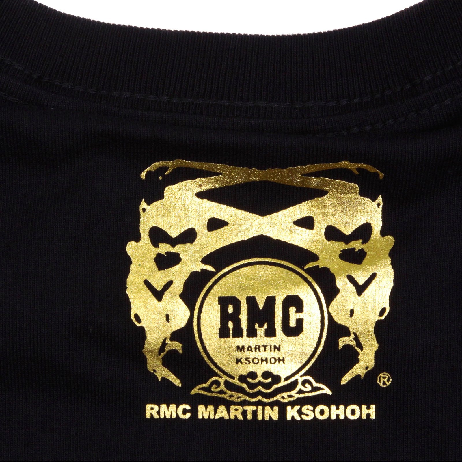 RMC MARTIN KSOHOH REGULAR FIT CREW NECK 100% COTTON SHORT SLEEVE BLACK T SHIRT WITH GOLD LOGO PRINT REDM0071