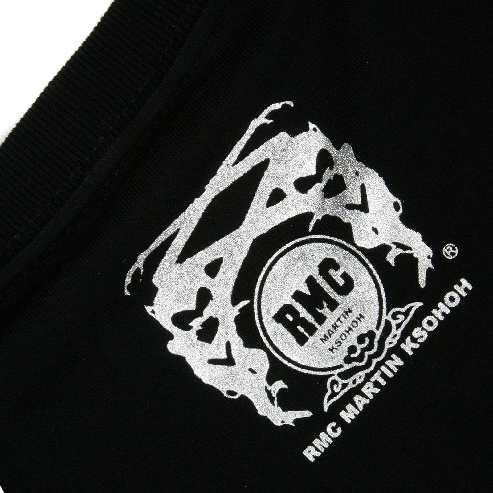 RMC MARTIN KSOHOH 100% COTTON REGULAR FIT CREW NECK SHORT SLEEVE BLACK T SHIRT WITH SILVER LOGO PRINT REDM0072