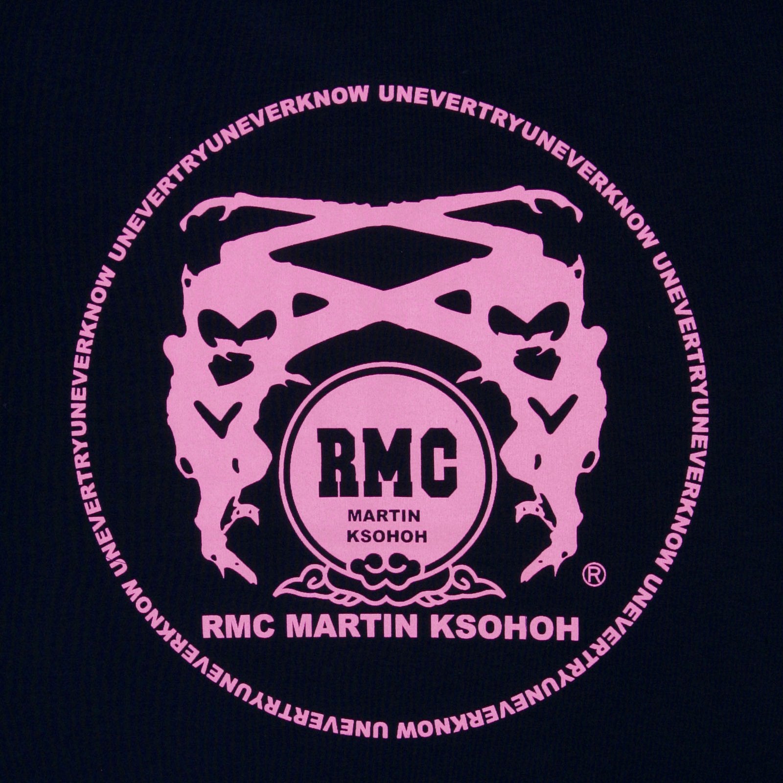 RMC MARTIN KSOHOH REGULAR FIT CREW NECK SHORT SLEEVE BLACK T SHIRT WITH ENCHANTED PINK LOGO PRINT REDM0080