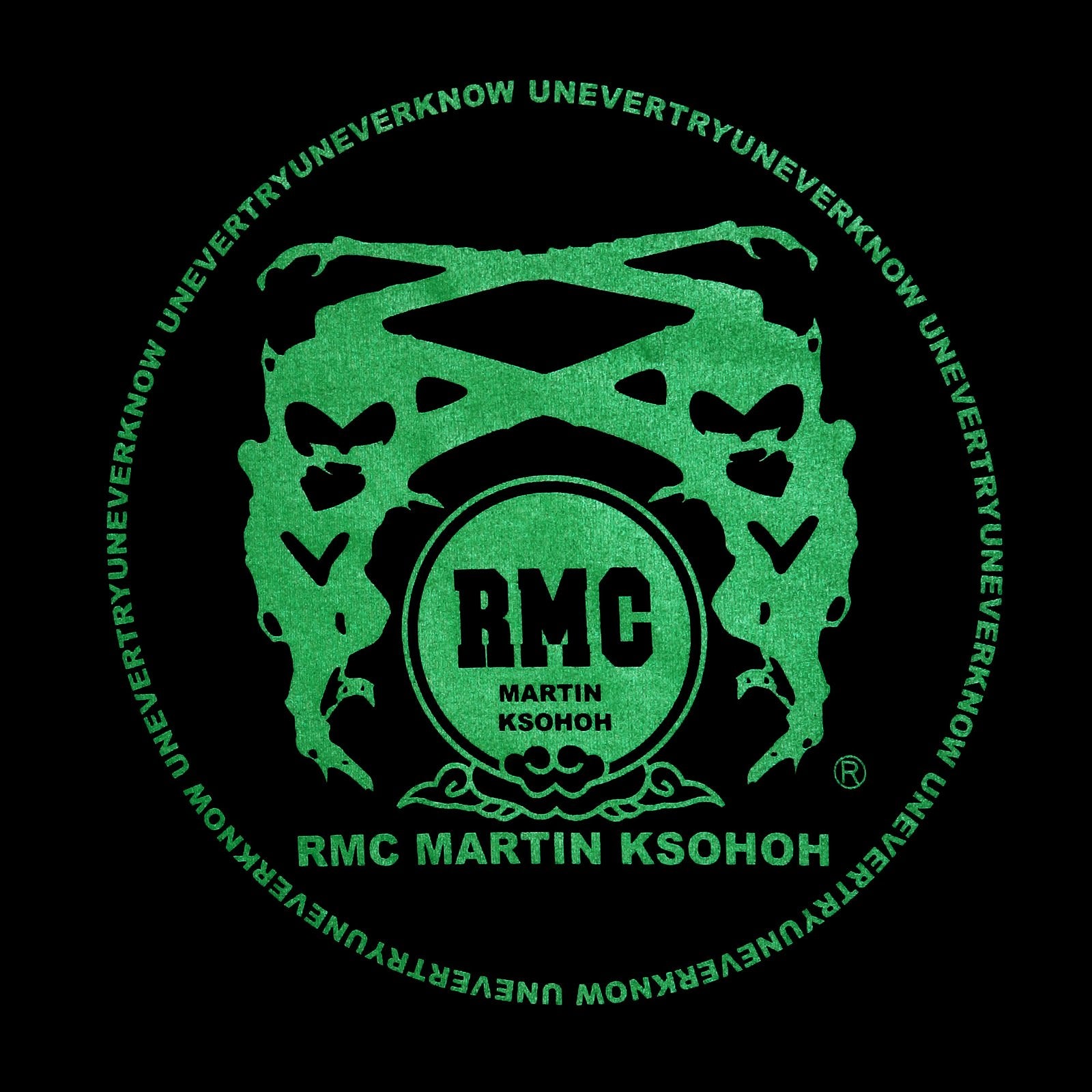 RMC MARTIN KSOHOH REGULAR FIT CREW NECK SHORT SLEEVE BLACK T SHIRT WITH GREEN LOGO PRINT REDM0087