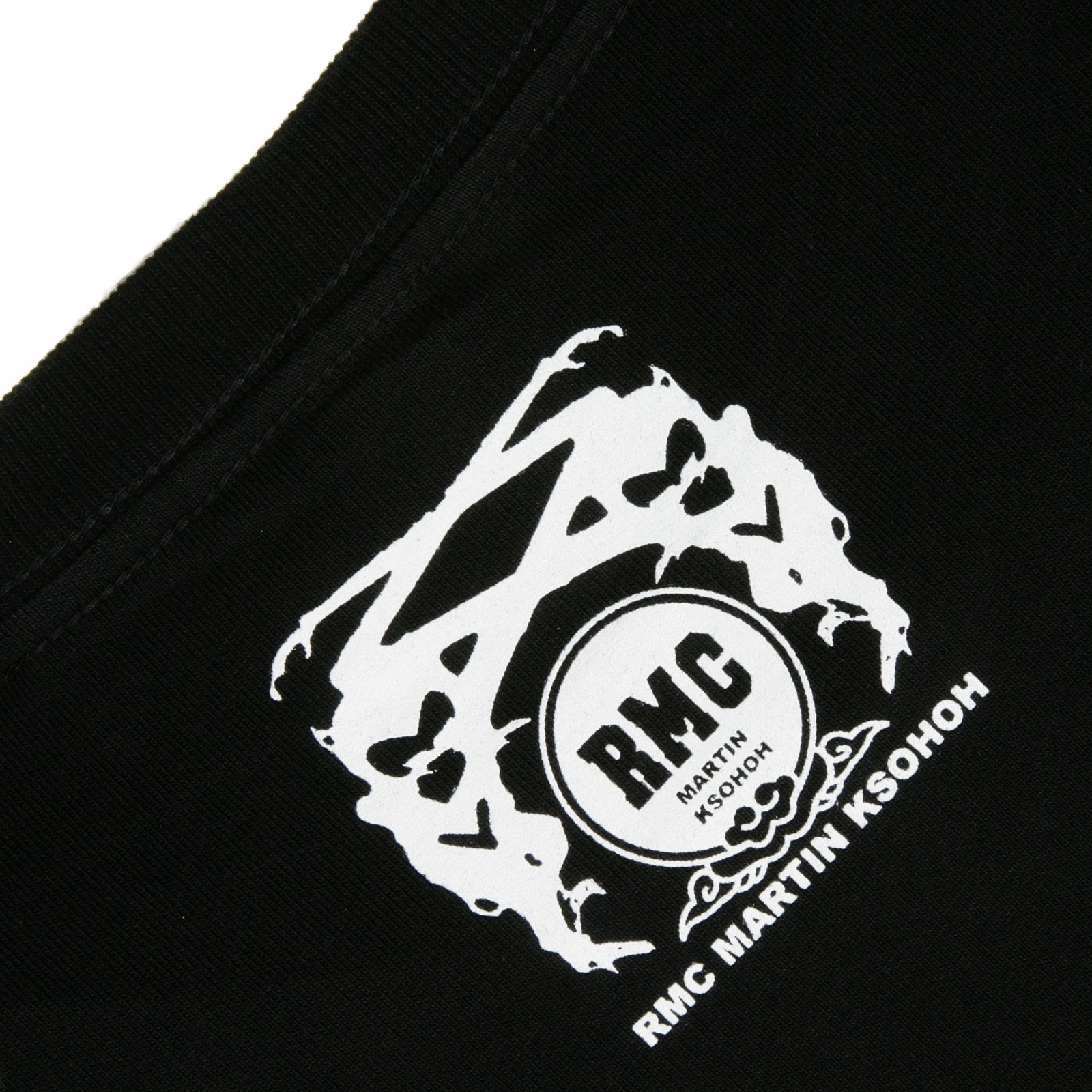 RMC JEANS 100% COTTON SHORT SLEEVED REGULAR FIT CREW NECK BLACK T-SHIRT WITH MASK PRINT REDM3474