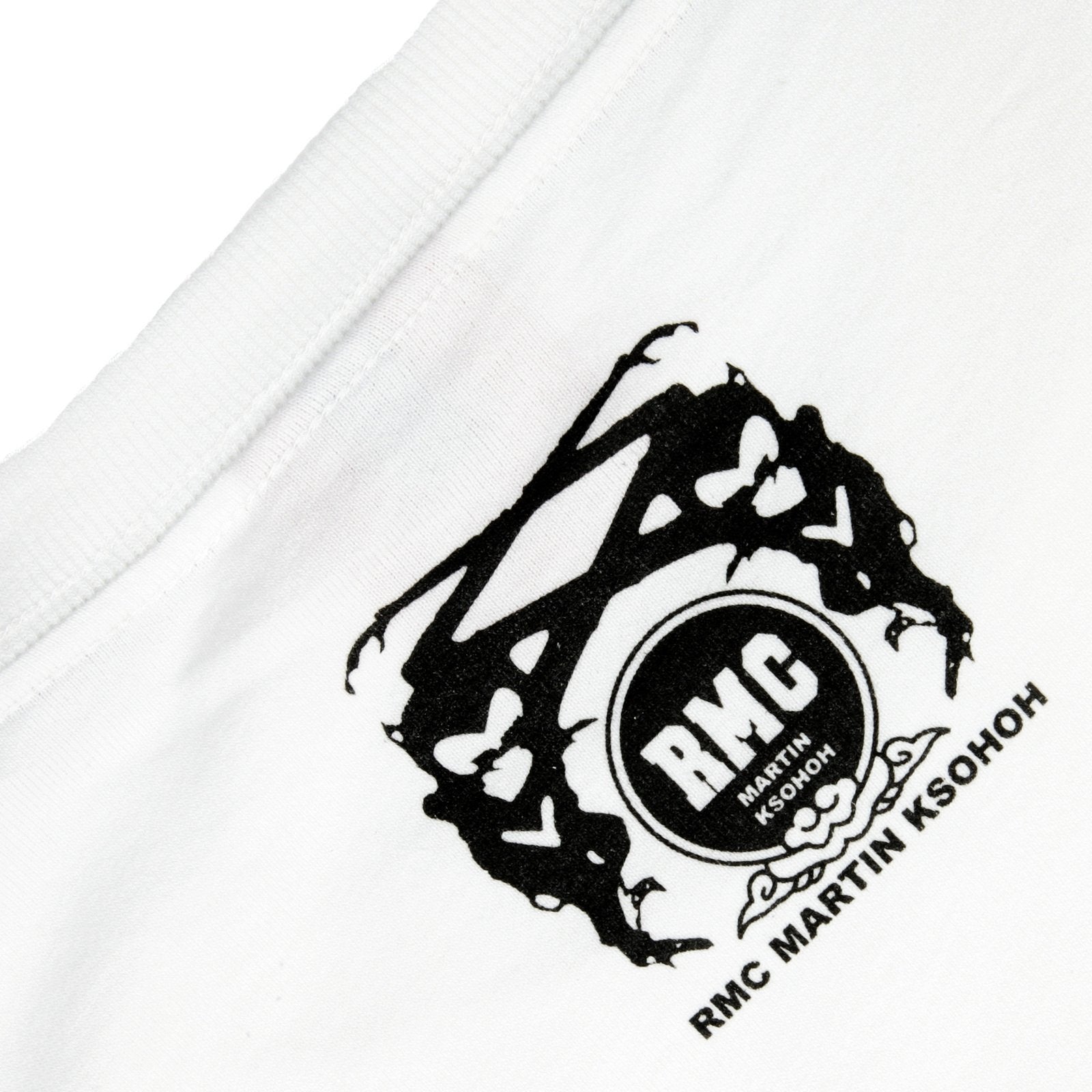 RMC JEANS REGULAR FIT 100% COTTON CREW NECK SHORT SLEEVED MASK PRINTED T-SHIRT IN WHITE REDM3475