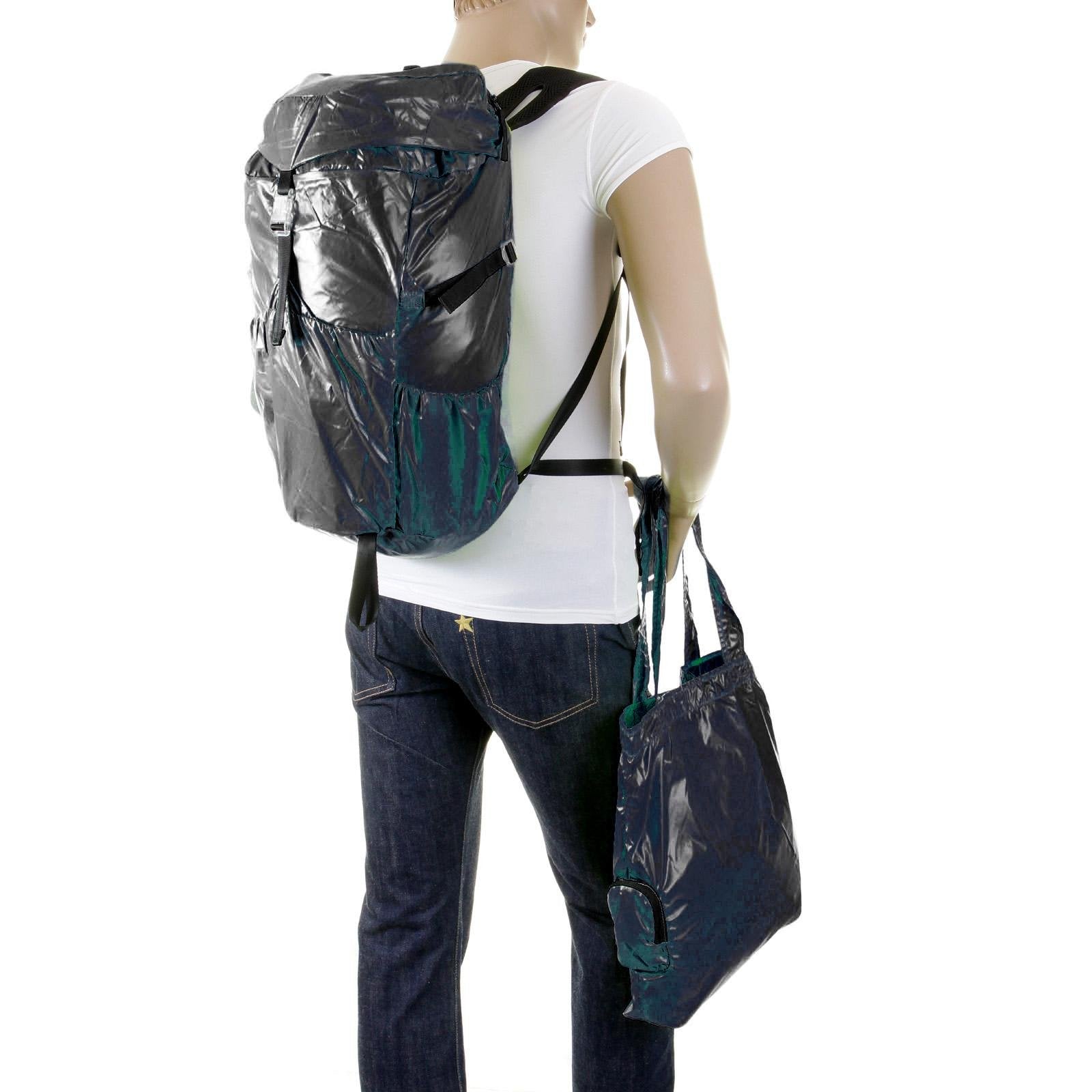 RMC MKWS UNISEX 100% NYLON LIGHTWEIGHT BACKPACK WITH TOP FLAP CLIP CLOSURE IN NAVY REDM2130