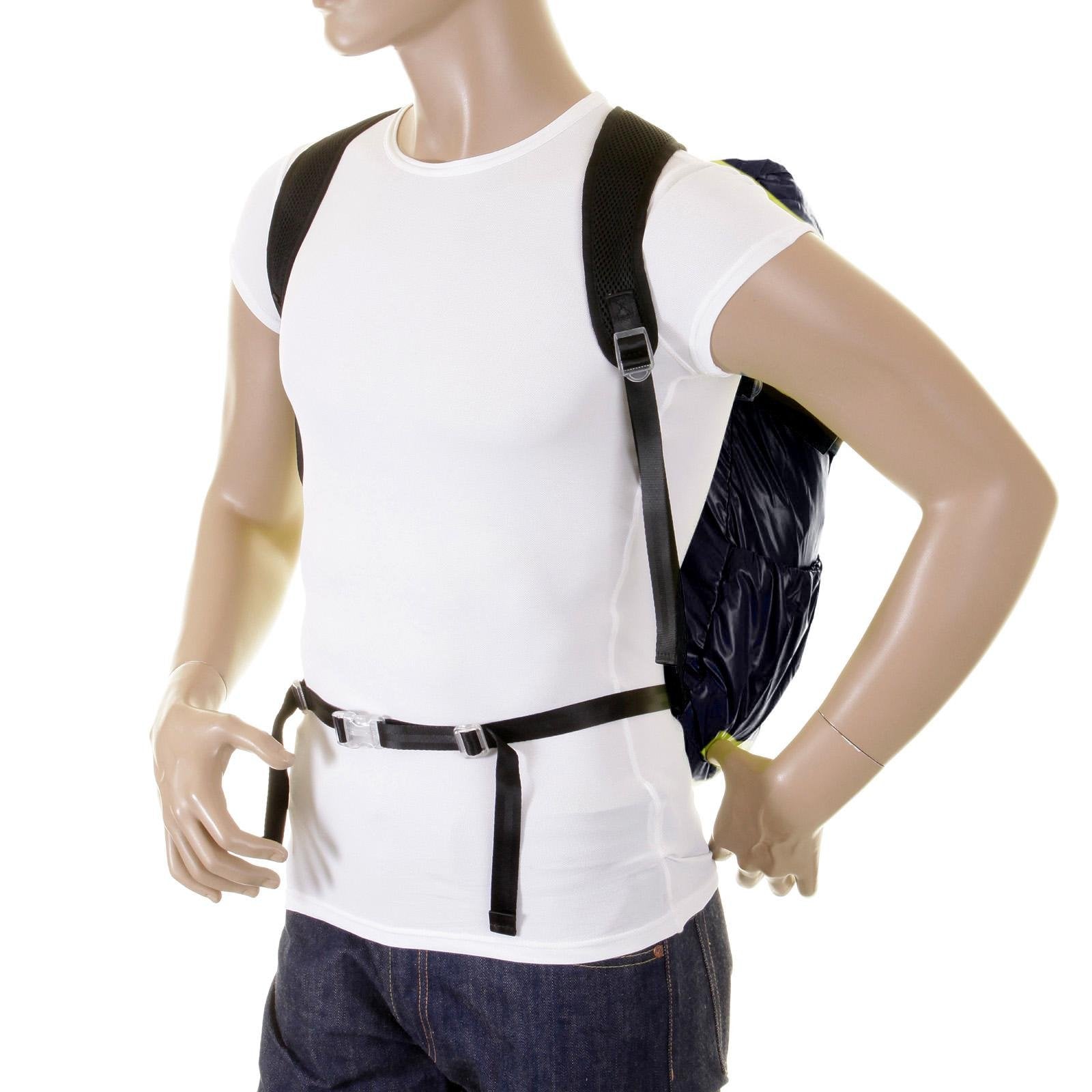 RMC MKWS UNISEX 100% NYLON LIGHTWEIGHT BACKPACK WITH TOP FLAP CLIP CLOSURE IN NAVY REDM2130
