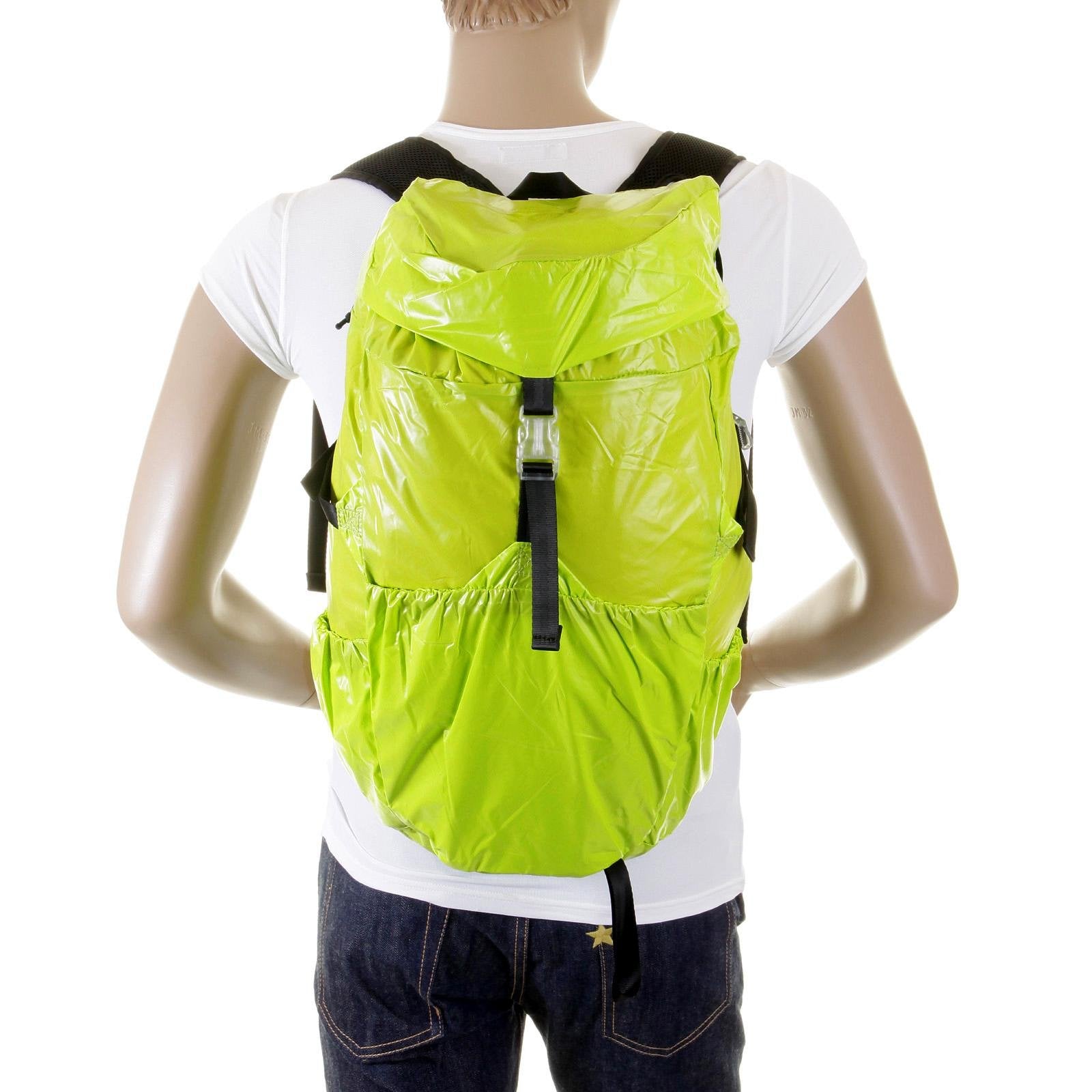 RMC MARTIN KSOHOH MKWS UNISEX LIGHTWEIGHT NYLON BACKPACK IN LIME WITH TOP FLAP CLIP CLOSURE REDM2273
